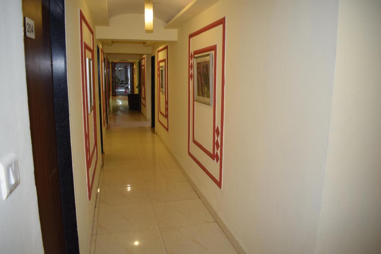Hotel Royal Stay Ahmedabad Exterior photo